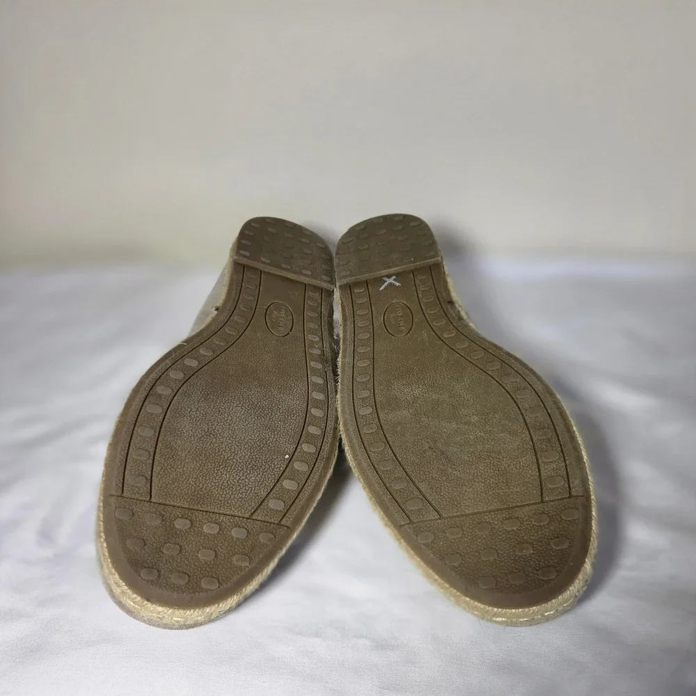 Anne Klein iFlex Suede Espadrille Flats Taupe Studded Slip On Shoes S1647